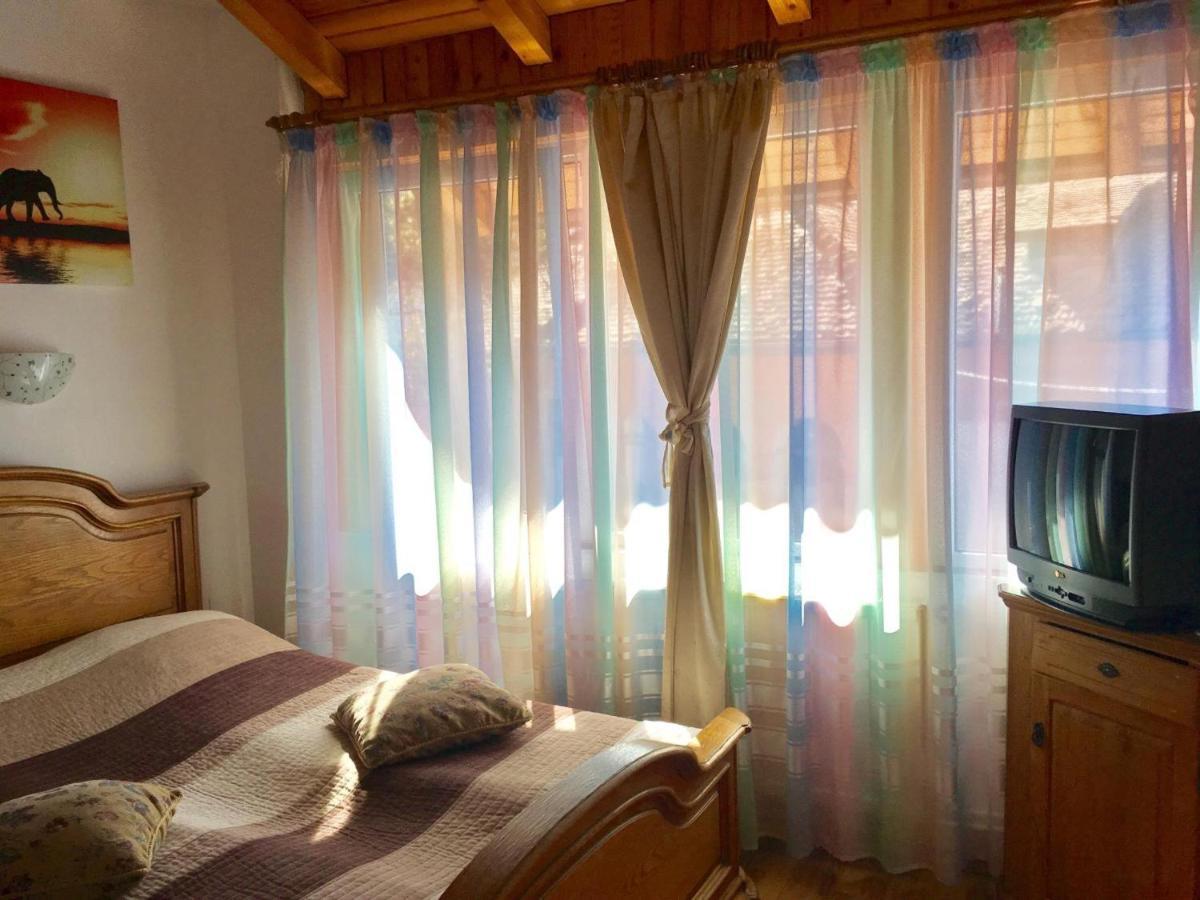 Rolling Stone Hostel Brasov Exterior photo