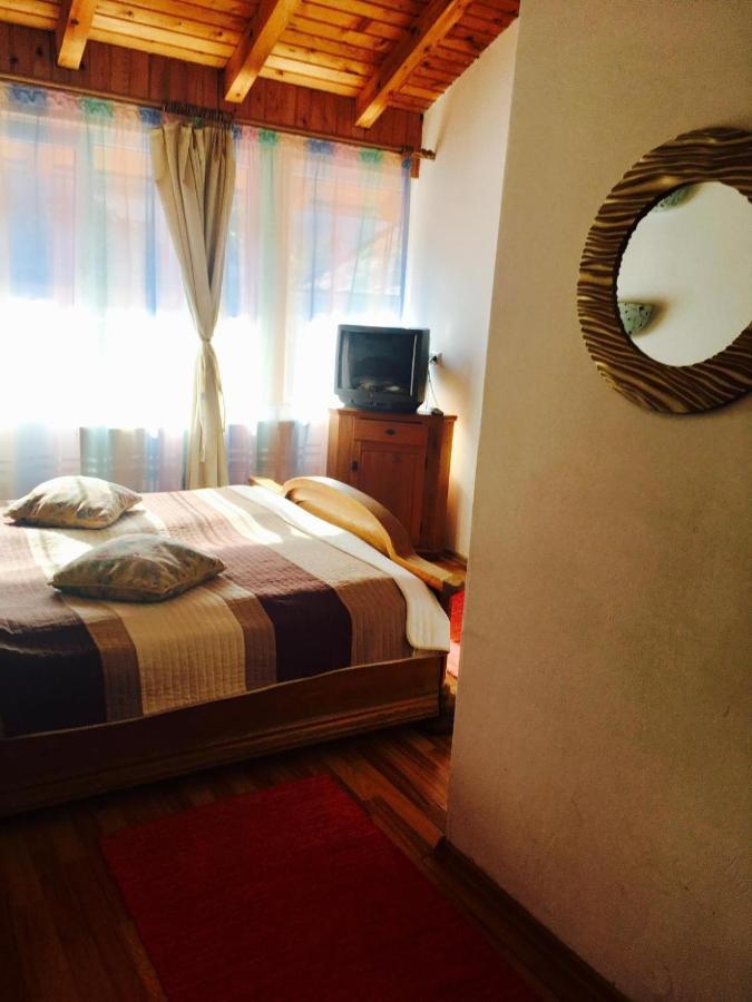 Rolling Stone Hostel Brasov Exterior photo