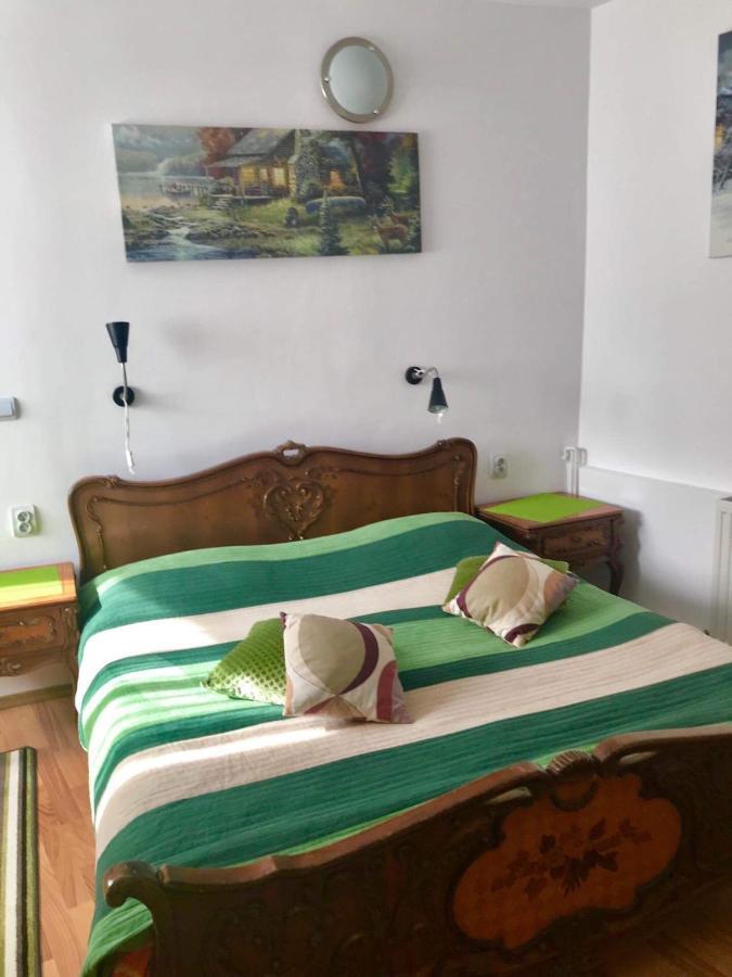 Rolling Stone Hostel Brasov Exterior photo